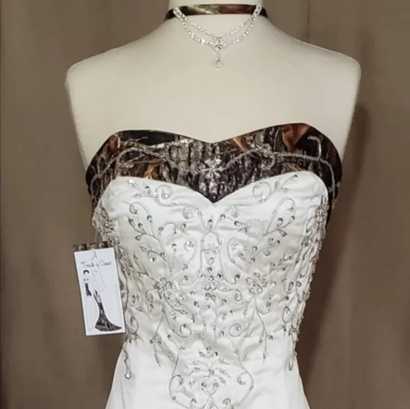 Camo Mossy Oak Ivory Wedding Dress size 16 is available for purchase on au  PAY Market - Imported Goods Online Store Co.Ltd. | au PAY Market - Online  Shopping Site